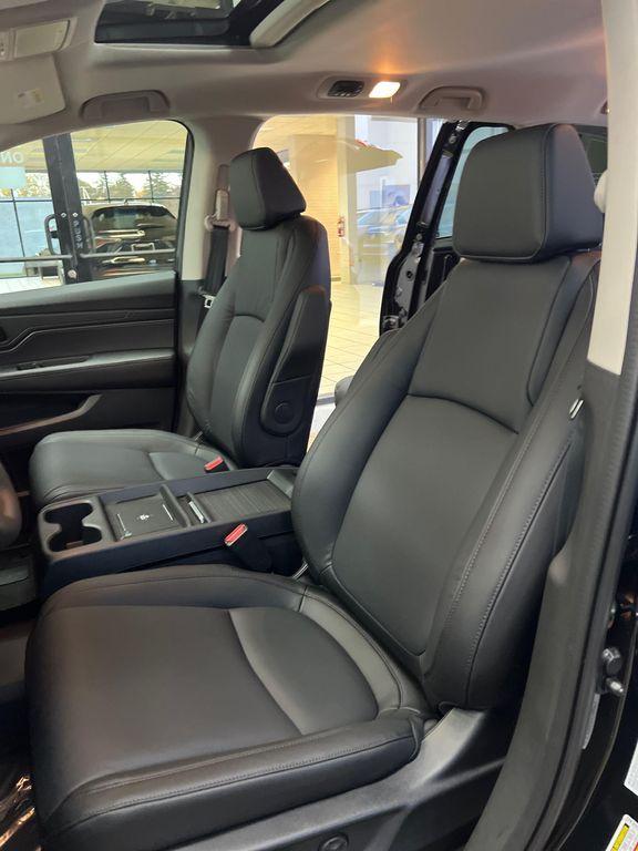 new 2026 Honda Odyssey car, priced at $44,290