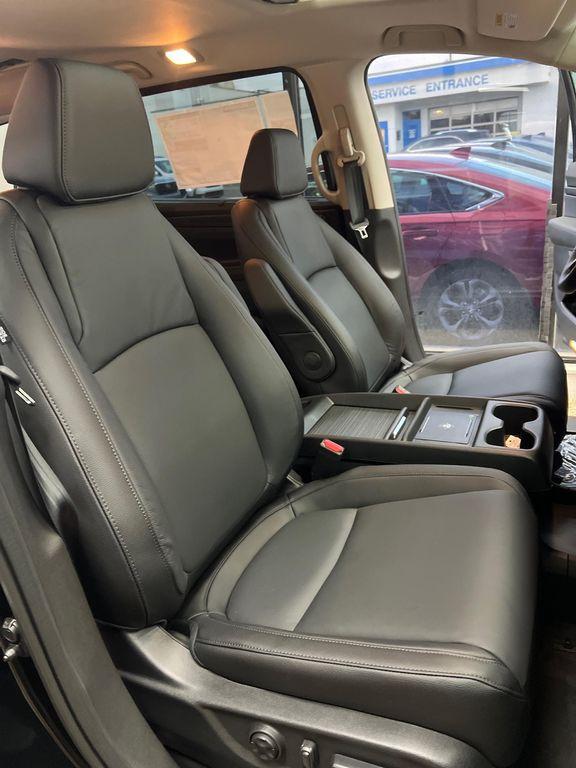 new 2026 Honda Odyssey car, priced at $44,290