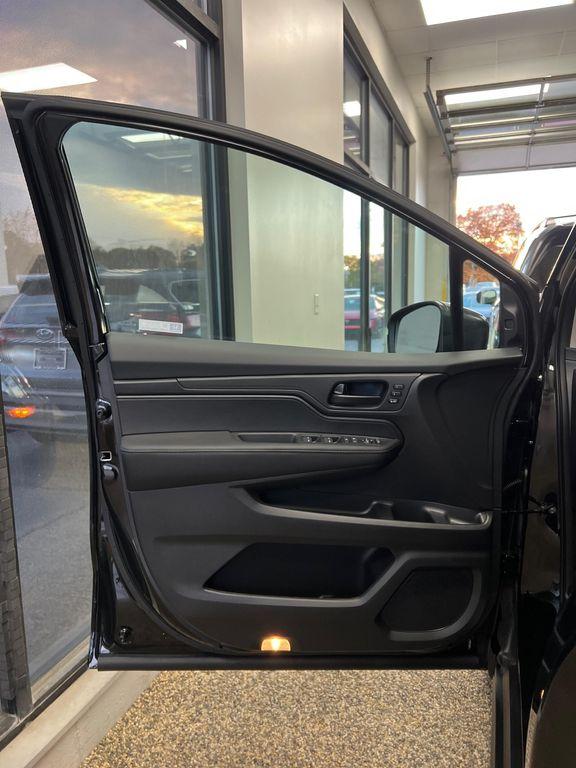 new 2026 Honda Odyssey car, priced at $44,290