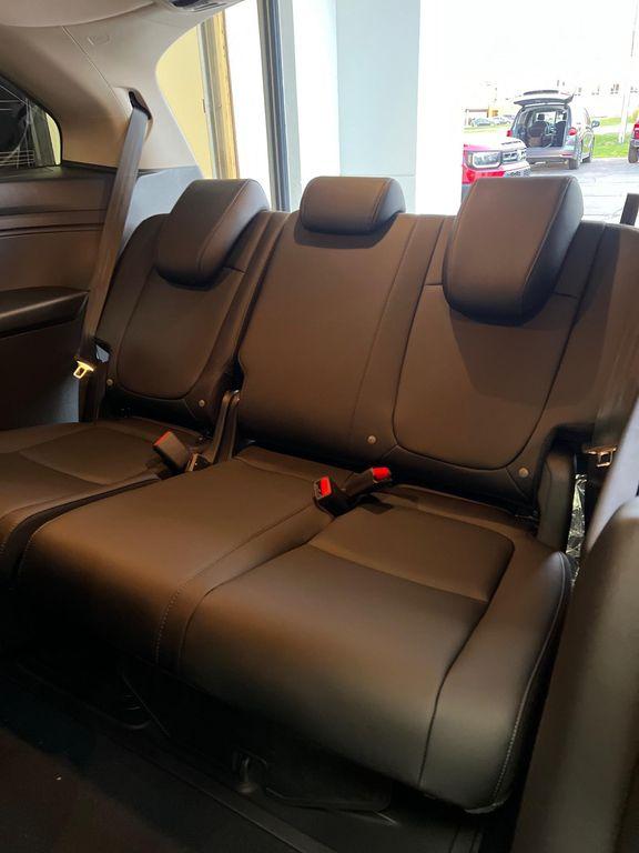 new 2026 Honda Odyssey car, priced at $44,290