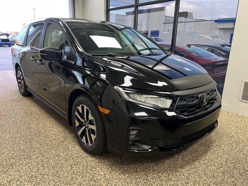 new 2026 Honda Odyssey car, priced at $44,290