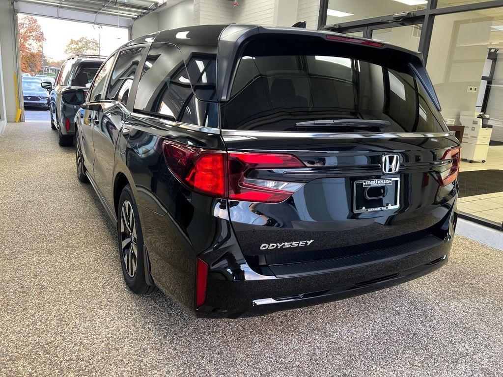 new 2026 Honda Odyssey car, priced at $44,290