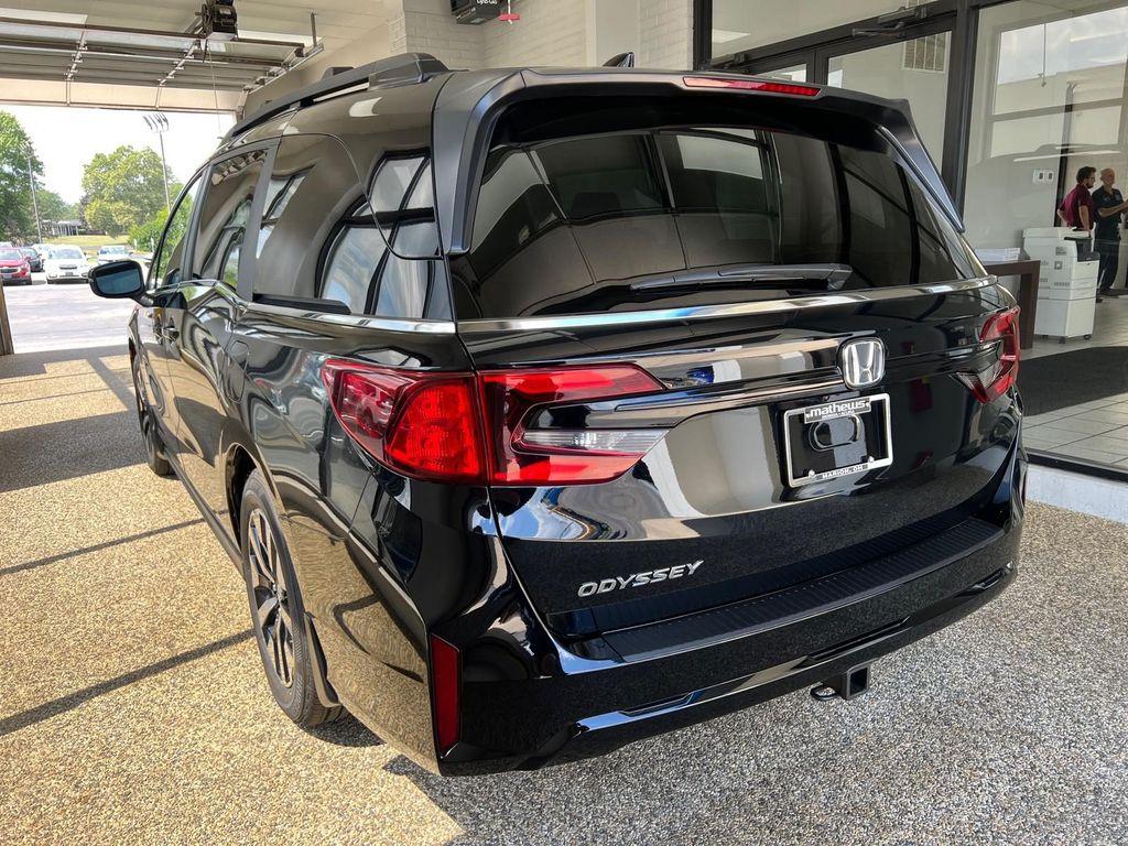 new 2026 Honda Odyssey car, priced at $45,275
