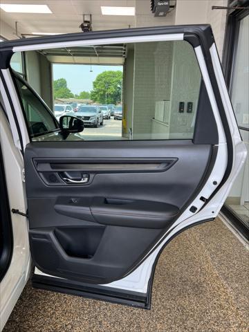 new 2026 Honda CR-V Hybrid car, priced at $42,075