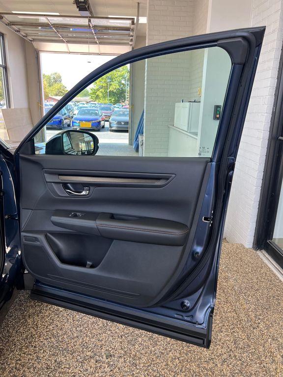 new 2026 Honda CR-V Hybrid car, priced at $40,250