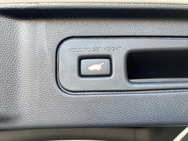 new 2025 Honda Pilot car, priced at $54,985