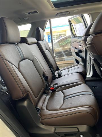 new 2025 Honda Pilot car, priced at $54,985