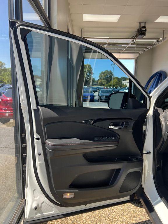 used 2021 Honda Pilot car, priced at $32,500