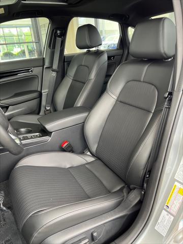 new 2025 Honda Civic Hybrid car, priced at $33,100