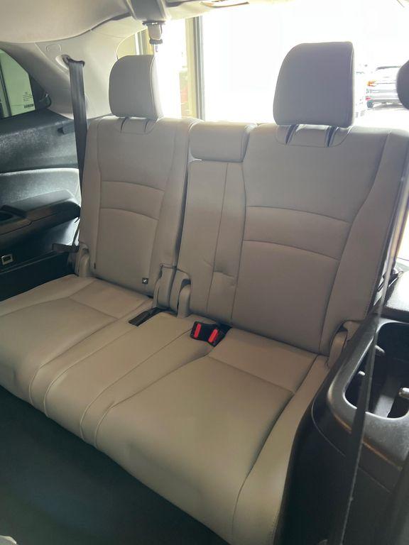 used 2022 Honda Pilot car, priced at $33,750