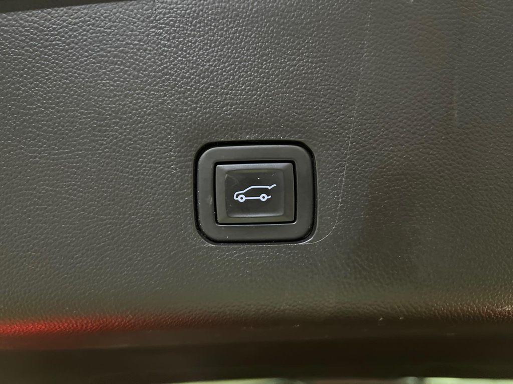 used 2020 Chevrolet Traverse car, priced at $19,995