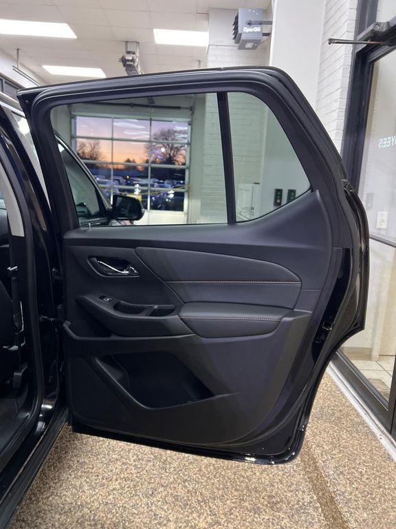 used 2020 Chevrolet Traverse car, priced at $19,995