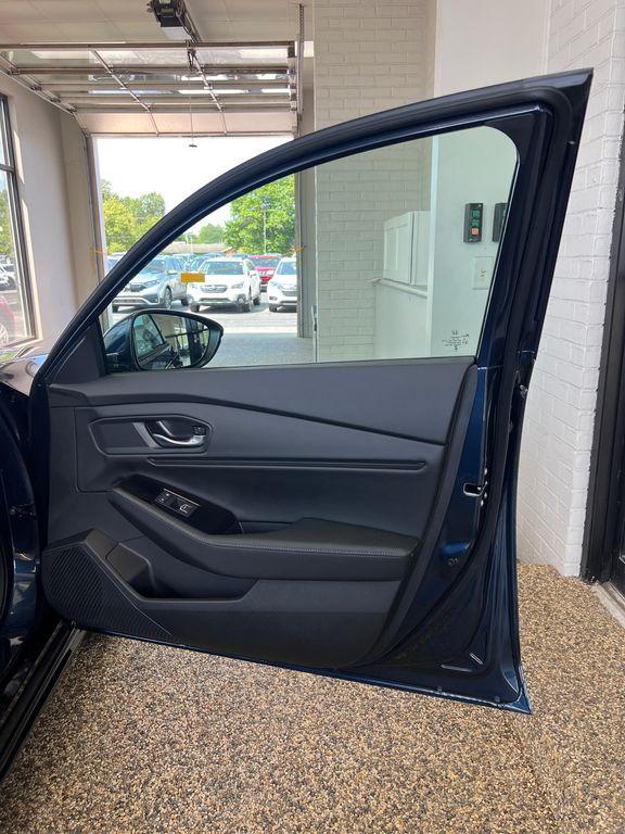new 2025 Honda Accord Hybrid car, priced at $40,450
