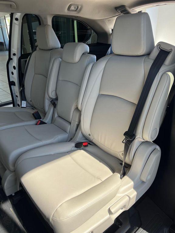 new 2026 Honda Odyssey car, priced at $45,110