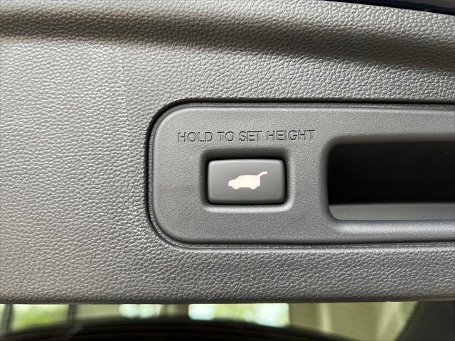 new 2025 Acura MDX car, priced at $60,150