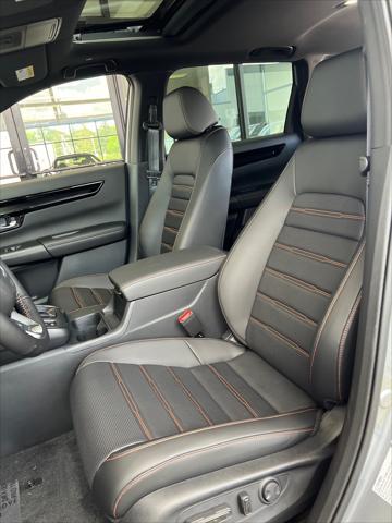 new 2026 Honda CR-V Hybrid car, priced at $43,645