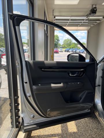 new 2026 Honda CR-V Hybrid car, priced at $43,645