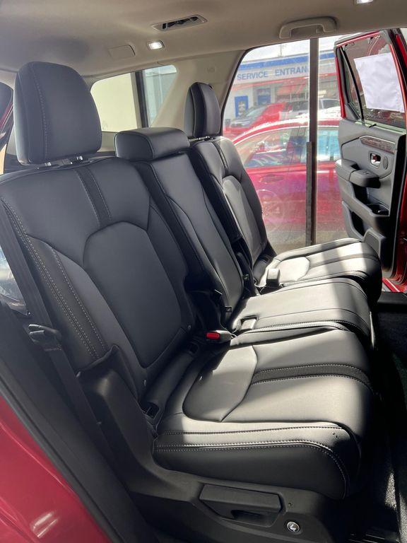 new 2025 Honda Pilot car, priced at $48,280