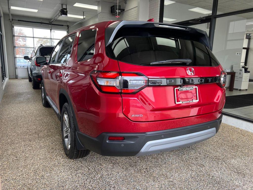 new 2025 Honda Pilot car, priced at $48,280