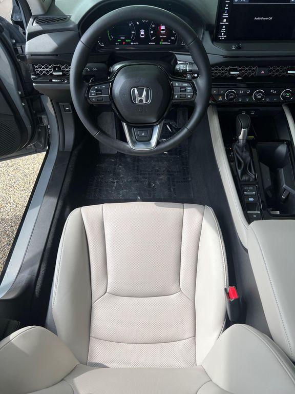 new 2025 Honda Accord Hybrid car, priced at $40,905