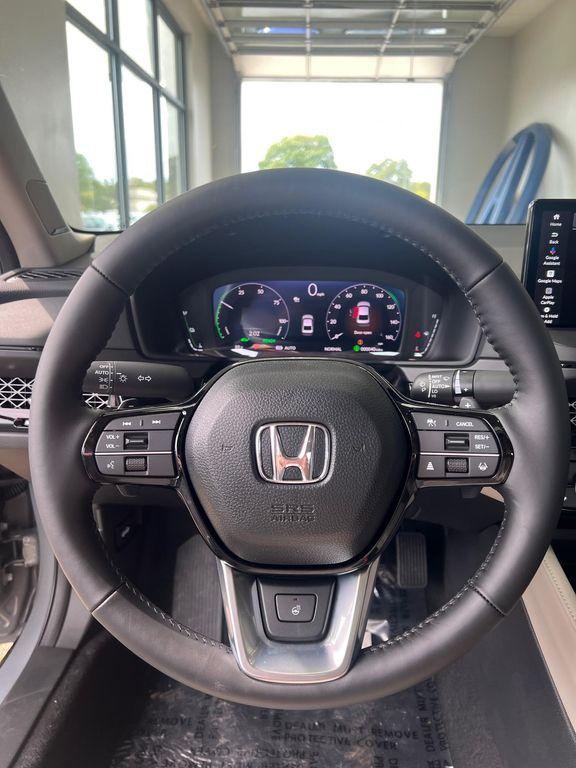 new 2025 Honda Accord Hybrid car, priced at $40,905