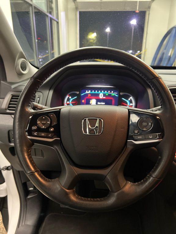 used 2022 Honda Pilot car, priced at $34,750