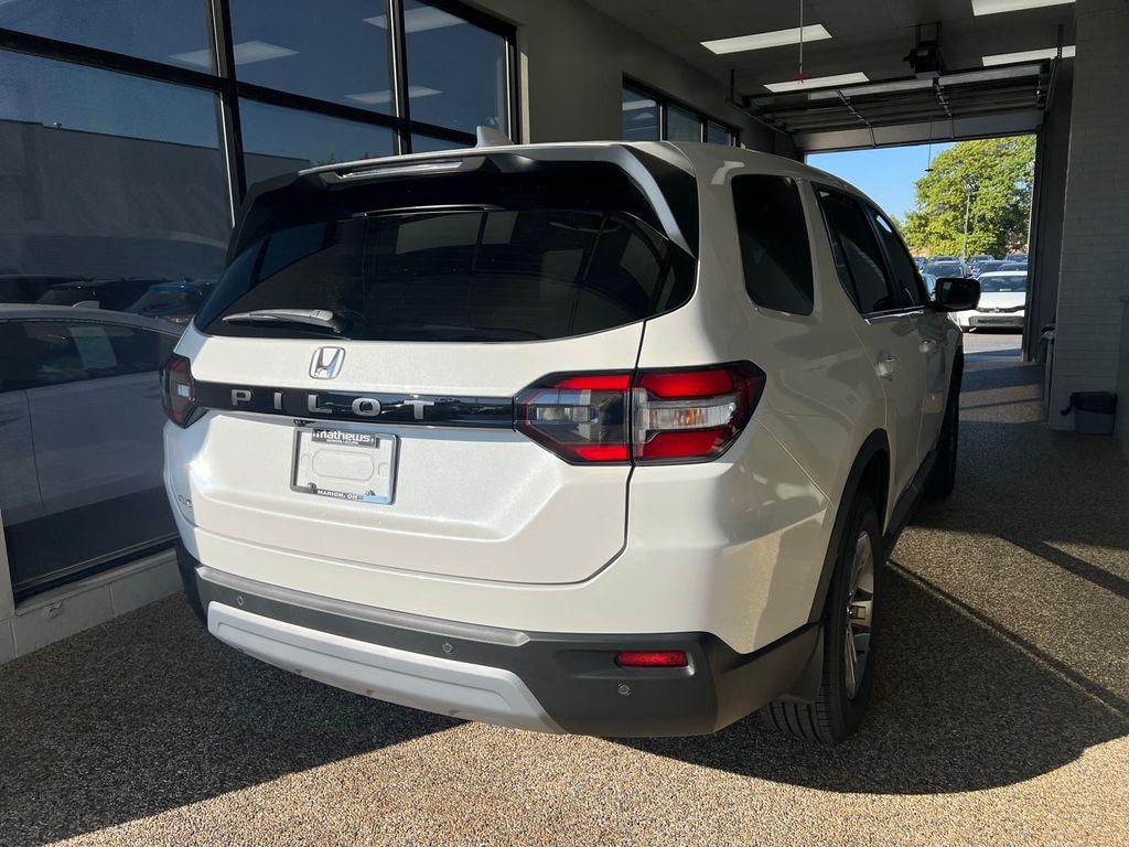 new 2025 Honda Pilot car, priced at $47,550