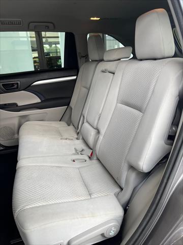 used 2016 Toyota Highlander car, priced at $21,750