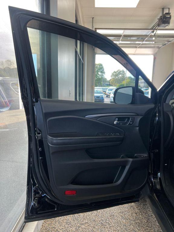 used 2021 Honda Pilot car, priced at $27,750