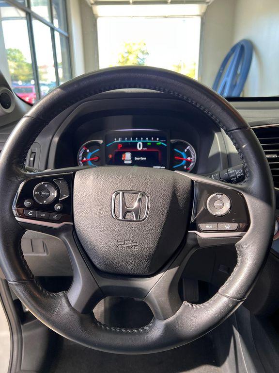 used 2022 Honda Pilot car, priced at $33,750