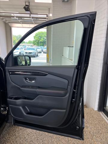 new 2025 Honda Pilot car, priced at $56,030