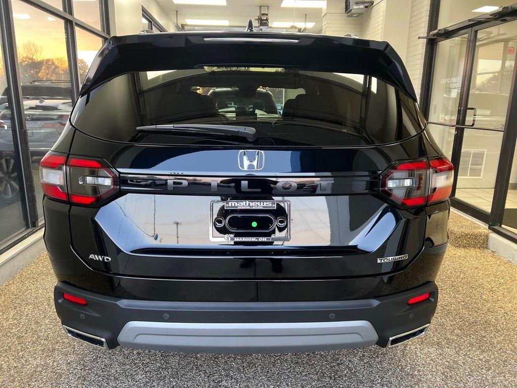 new 2025 Honda Pilot car, priced at $51,095