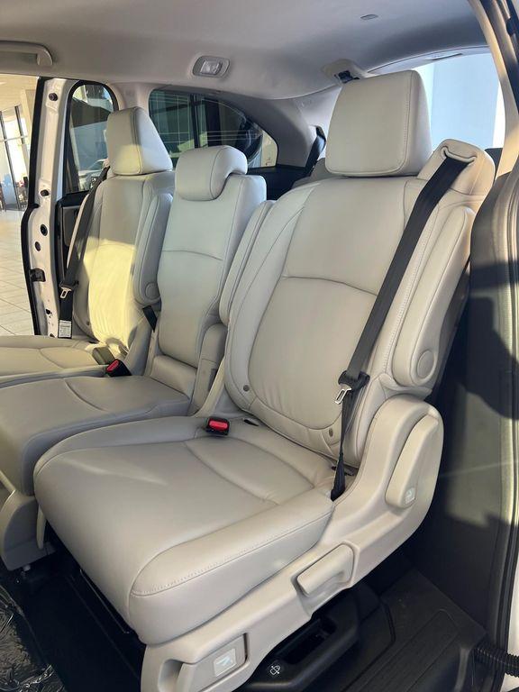 new 2026 Honda Odyssey car, priced at $44,745