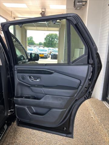 new 2025 Honda Pilot car, priced at $56,250