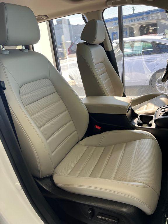 used 2023 Honda CR-V car, priced at $31,750