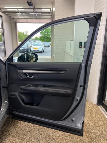new 2025 Honda CR-V Hybrid car, priced at $41,000