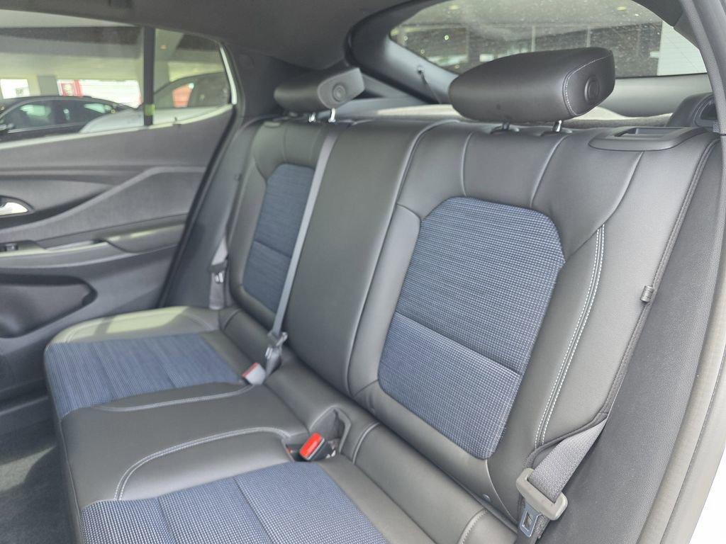 new 2025 Buick Envista car, priced at $24,295