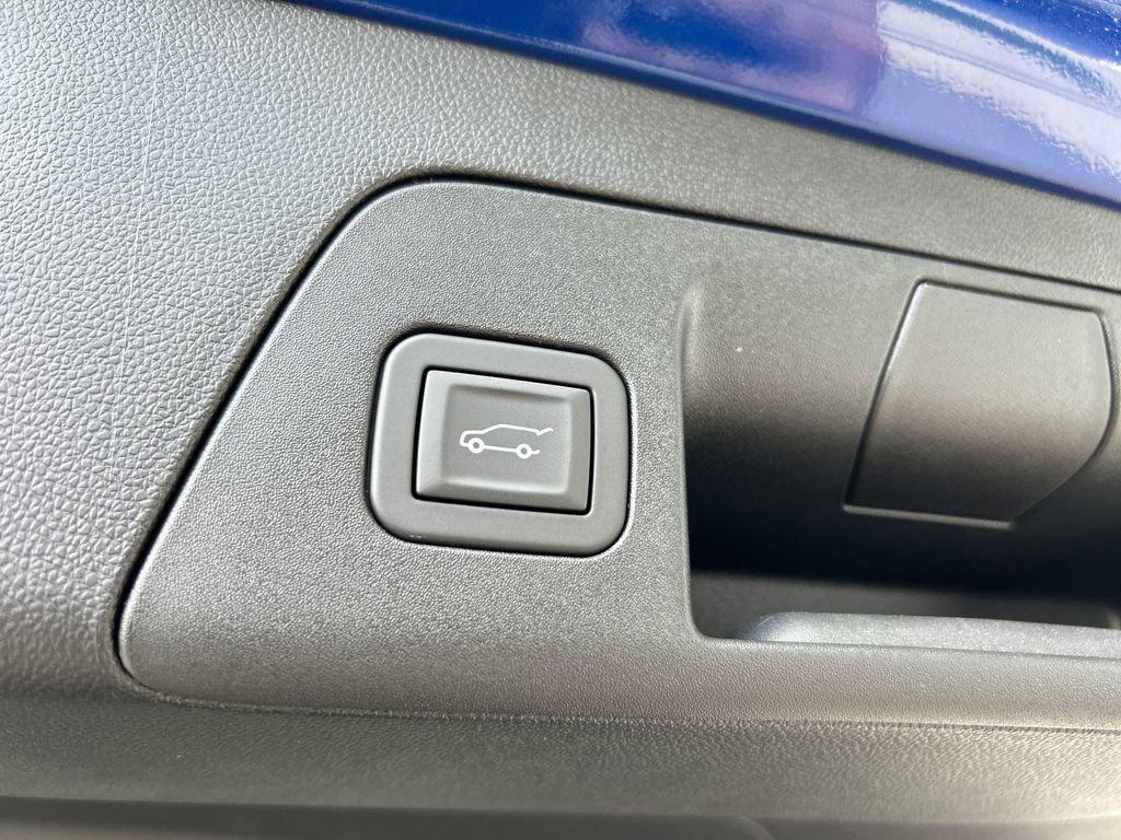 new 2025 Buick Envision car, priced at $49,595