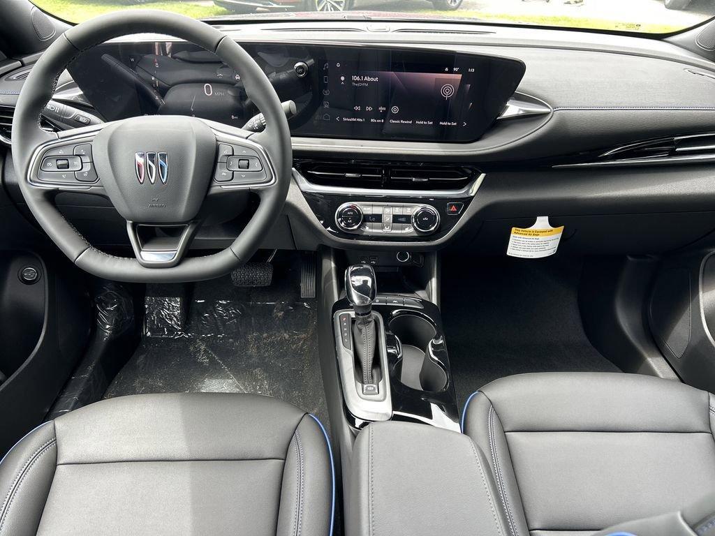 new 2025 Buick Envista car, priced at $27,070