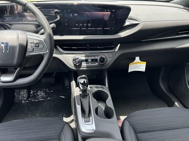 new 2025 Buick Envista car, priced at $24,820