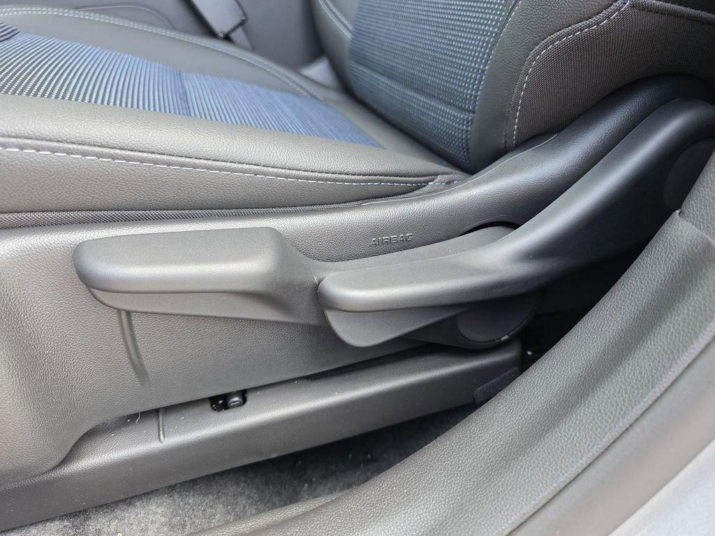 new 2025 Buick Envista car, priced at $25,590