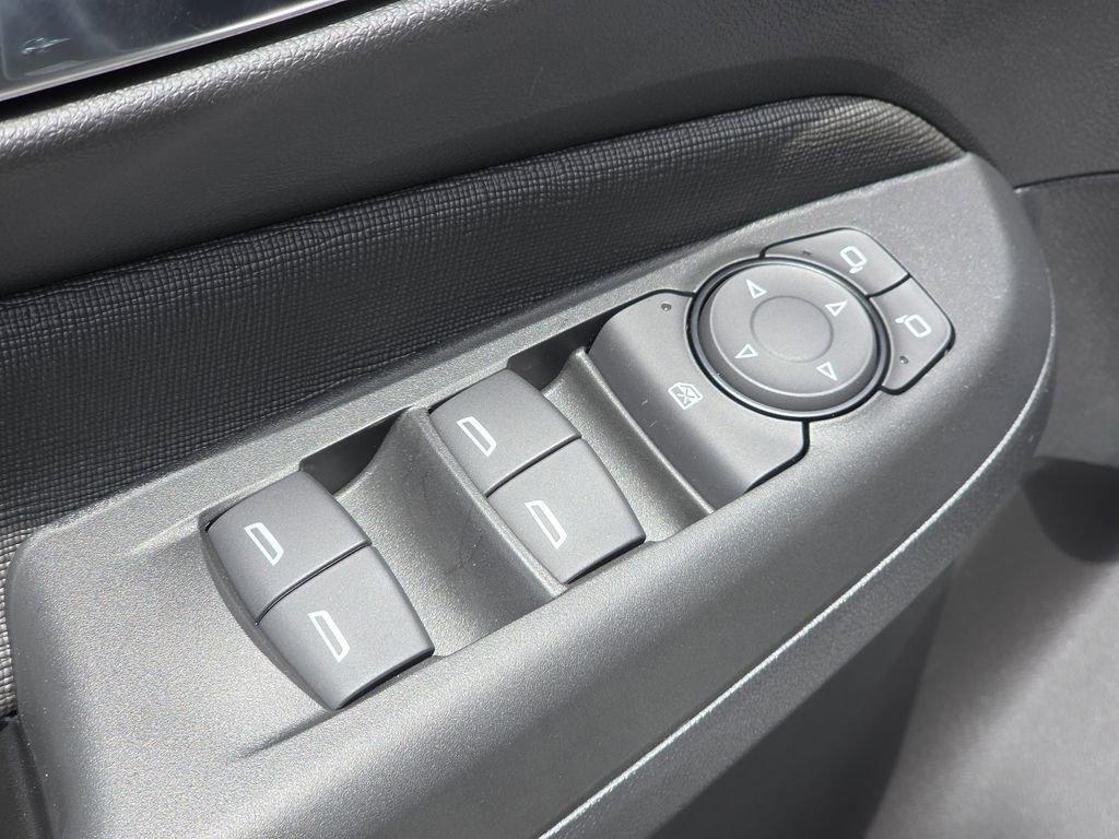 new 2025 Buick Envista car, priced at $25,590