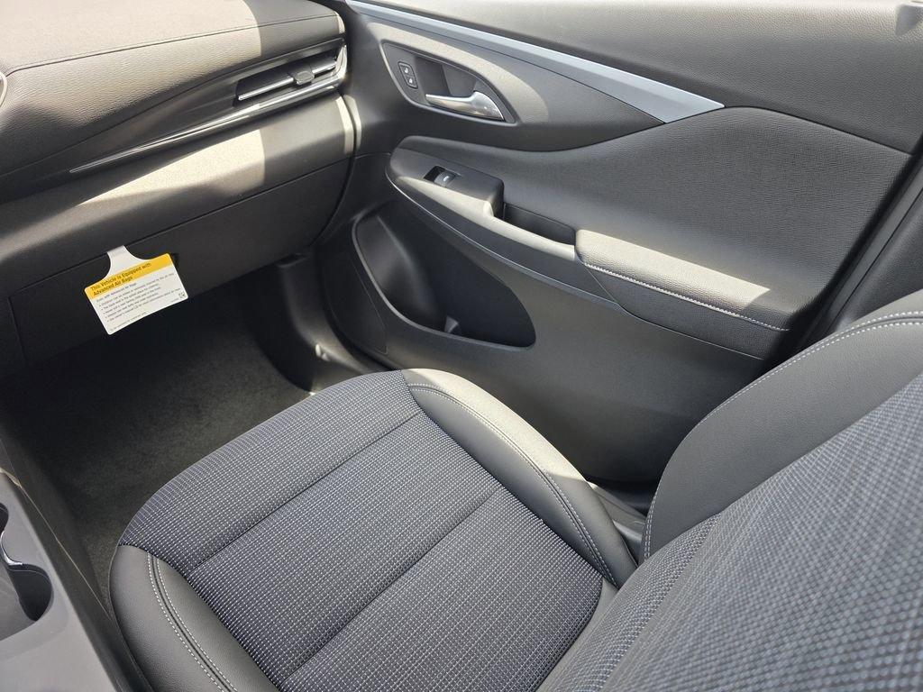 new 2025 Buick Envista car, priced at $25,590