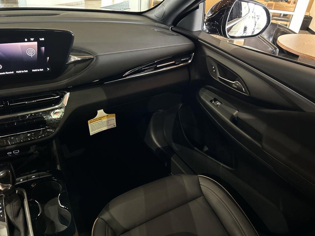 new 2025 Buick Envista car, priced at $28,585