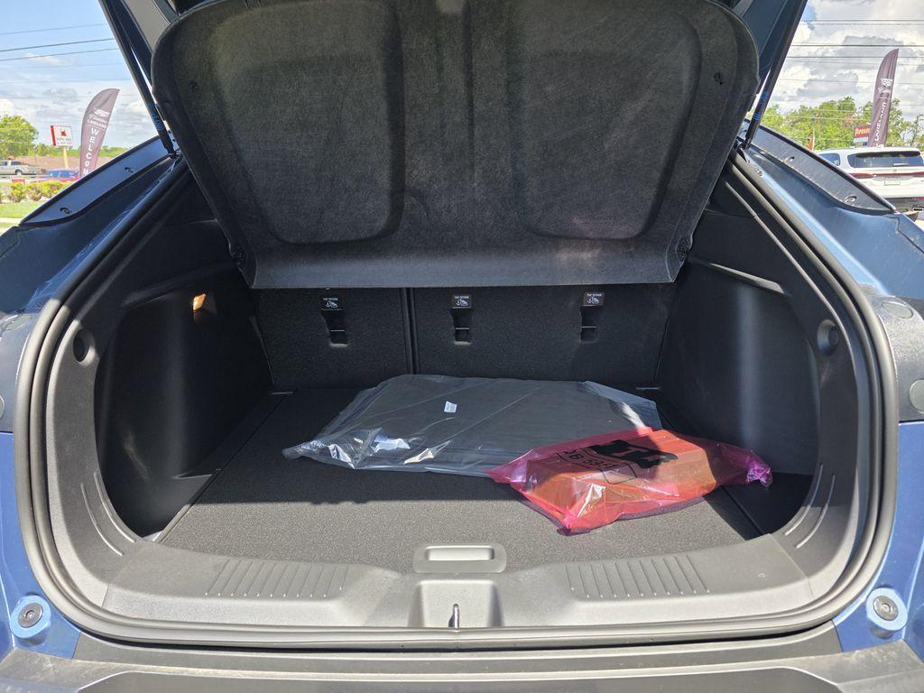 new 2025 Buick Envista car, priced at $26,685