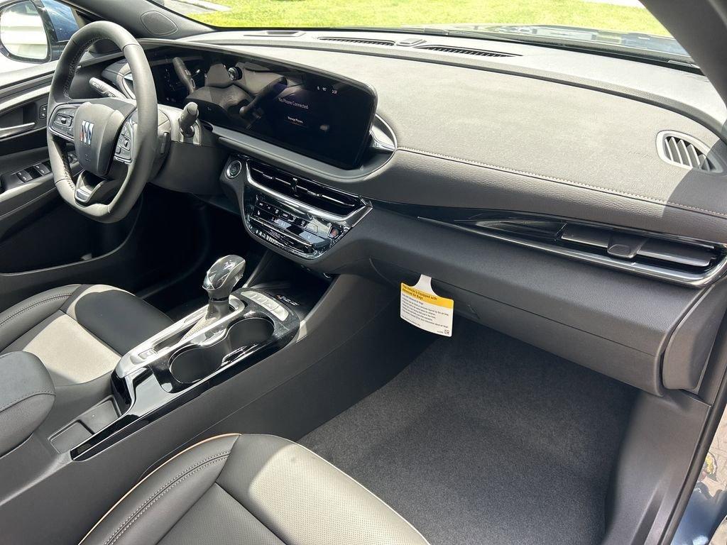 new 2025 Buick Envista car, priced at $28,585
