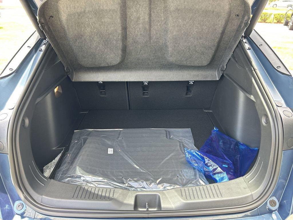 new 2025 Buick Envista car, priced at $28,585