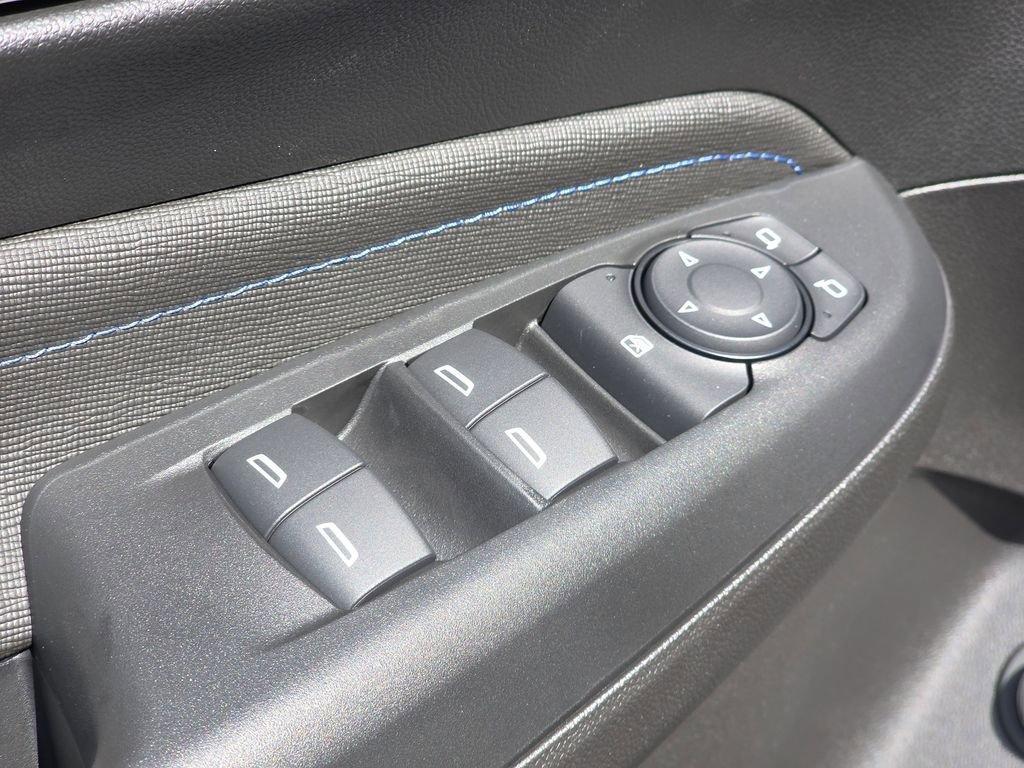 new 2025 Buick Envista car, priced at $30,070