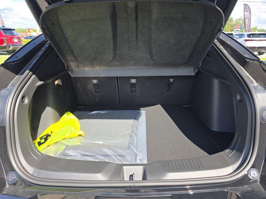 new 2025 Buick Envista car, priced at $30,070