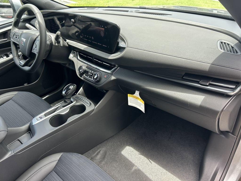 new 2025 Buick Envista car, priced at $24,820